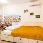Mirela Kastel Stafilic * Kaštela