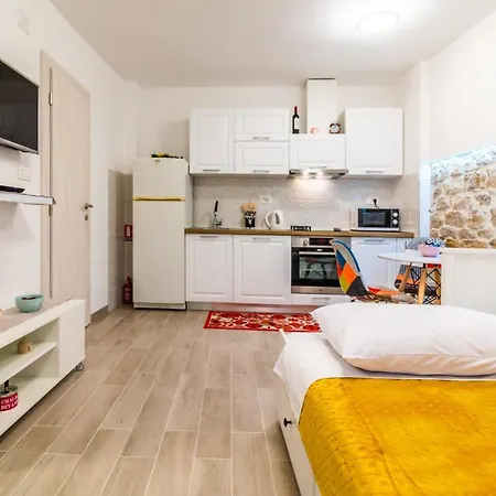 Apartament Mirela Kastel Stafilic *
