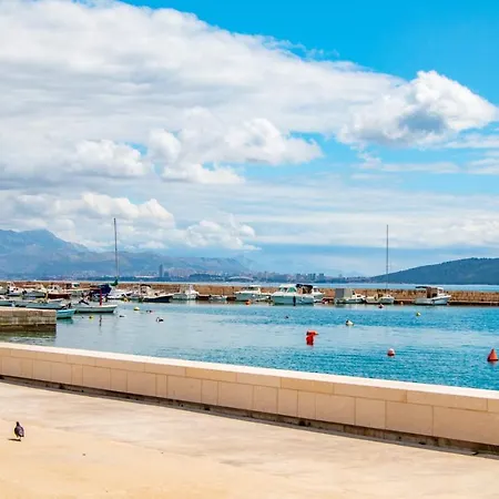 Mirela Kastel Stafilic Apartment Kastela